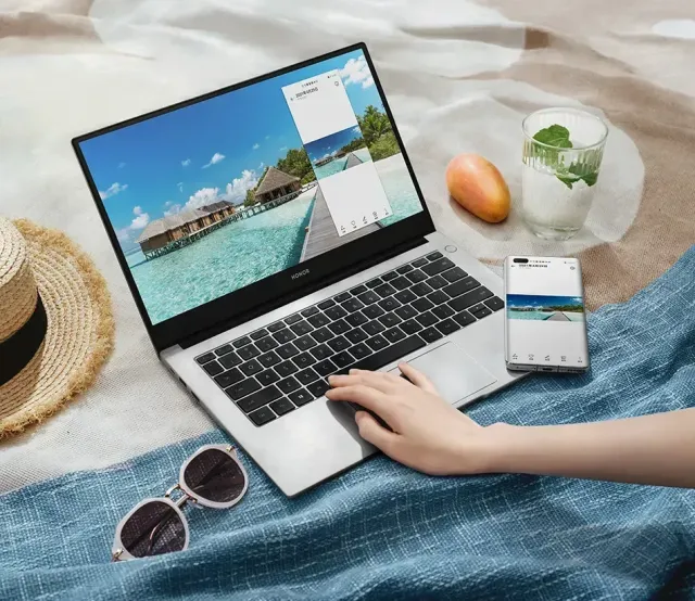 Ноутбук HONOR MagicBook X14 FRI-H5651 (Ryzen 5 7640HS/14"/FHD+/16Gb/2048Gb SSD/Radeon 760M/Win 11P ) 5301AJWP Silver - фото
