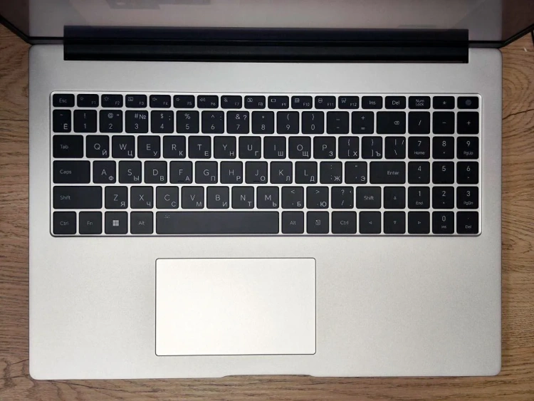 Ноутбук HONOR MagicBook X16 Plus 2024 (Ryzen 7 8845HS/16.1"/2560x1600/32Gb/2Tb SSD/Radeon 780M/Win 11 Home) Silver - фото