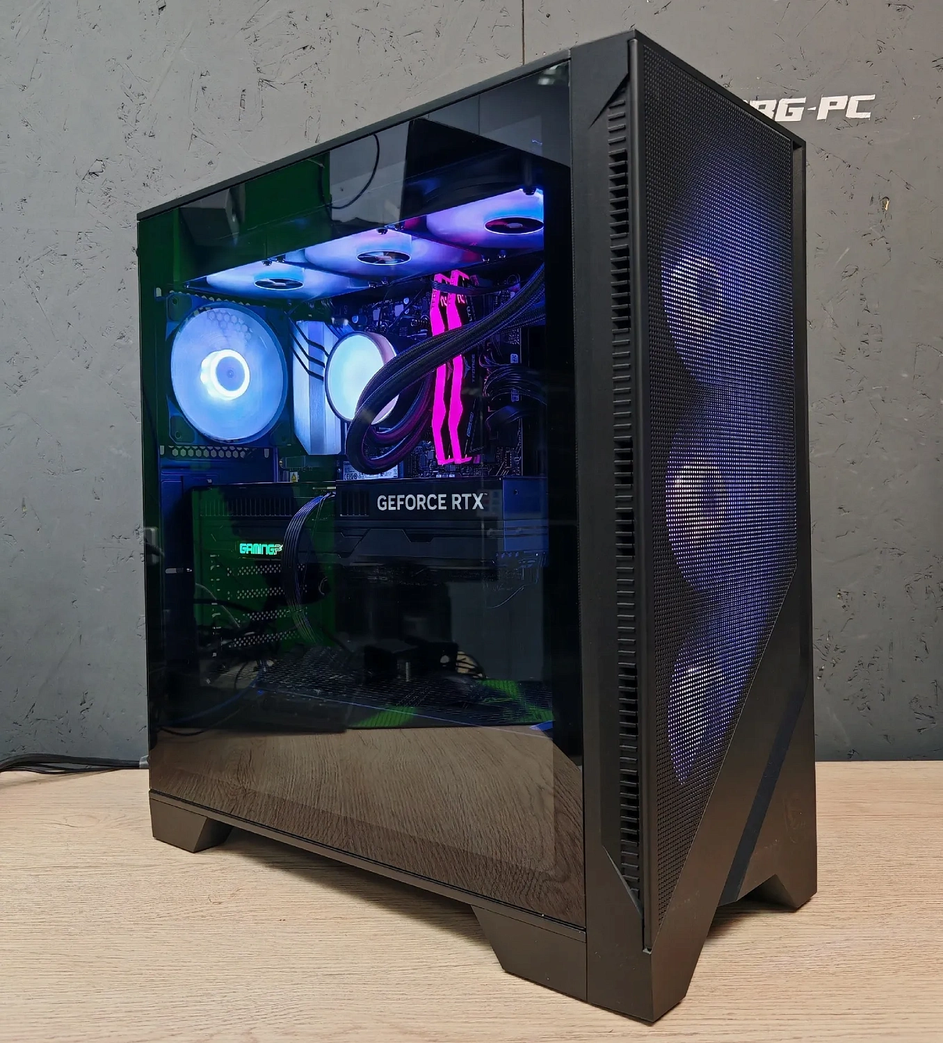 Игровой компьютер 990491 (Ryzen 9 5950X 3,4 ГГц/AMD B550/32 ГБ 3,2 ГГц/1024 ГБ SSD/RTX 4070 12 ГБ/Wi-Fi/750W/Phanteks 523 XT PRO ULTRA TG RGB Black)