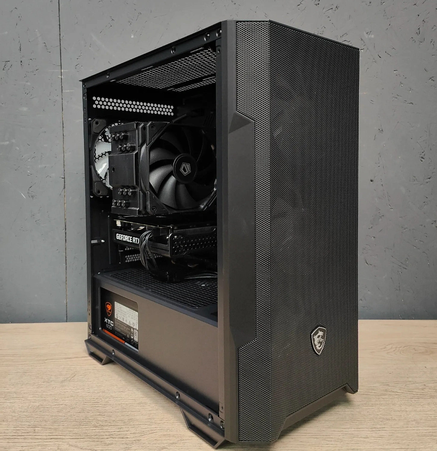 Игровой компьютер 990462 (Ryzen 5 5500 3,6 ГГц/AMD B550/32 ГБ 3,2 ГГц/1024 ГБ SSD/RTX 5050 8 ГБ/Wi-Fi/650W/Montech KING 45 Black)