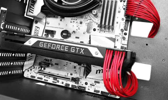 Кабель-удлинитель для питания материнcкой платы Deepcool EC300-24P-RD (моддинг, 24pin, красный, 300мм) купить! 