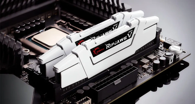 Оперативная память DDR4 32 Gb 3600 MHz G.SKILL RIPJAWS V White (F4-3600C18D-32GVW) купить! 