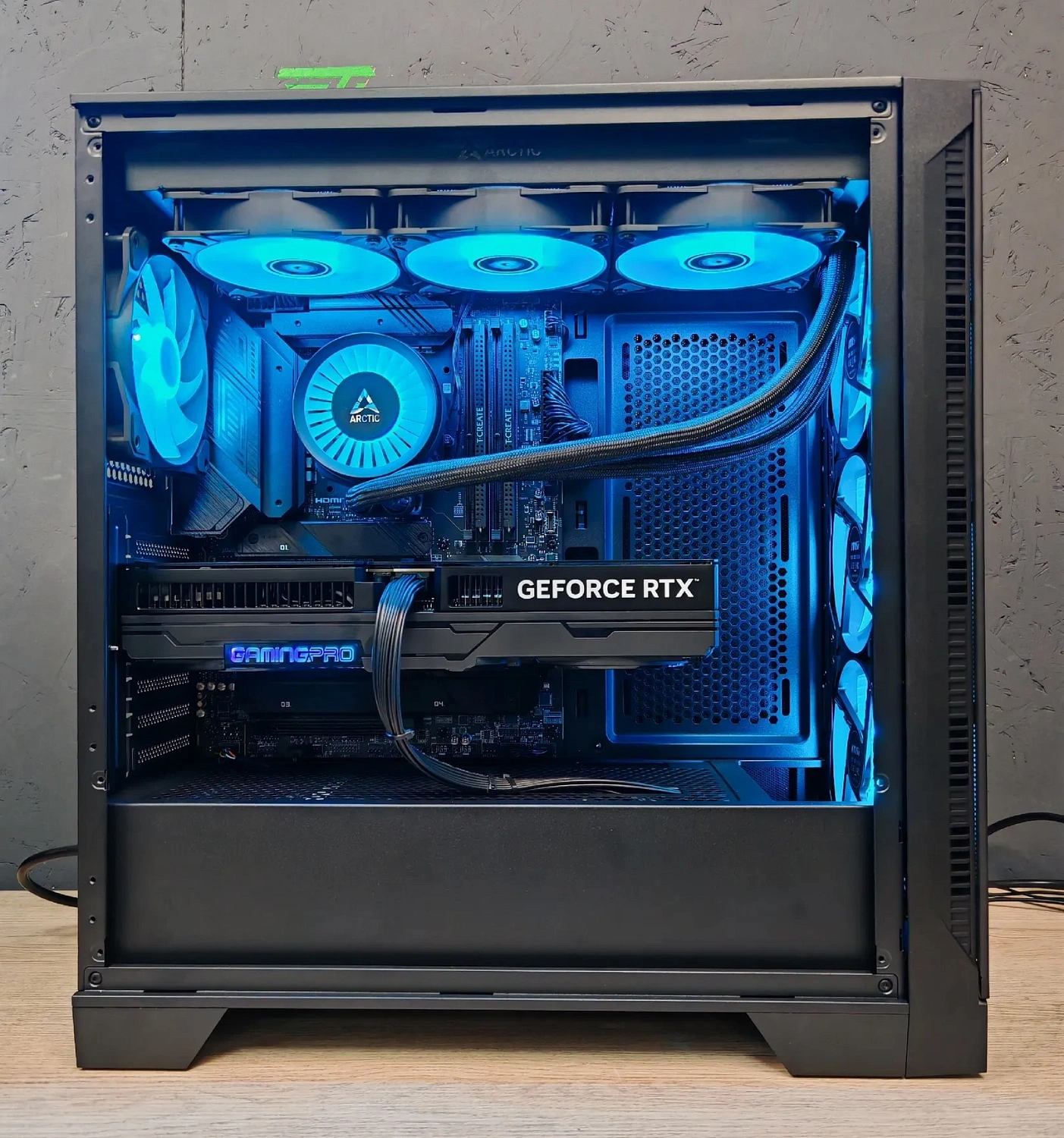 Игровой компьютер 990257 (Core Ultra 5 225F 3,3 ГГц/Intel B860/32 ГБ DDR5 6 ГГц/1024 ГБ/RTX 5070 12 ГБ/Wi-Fi/800W/MSI MAG FORGE 320R AirFlow TG ARGB)