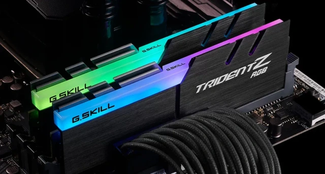 Оперативная память 32 Gb 3600 MHz G.Skill TRIDENT Z RGB (F4-3600C18D-32GTZR) купить! 