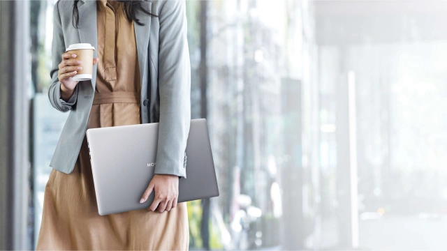 Ноутбук HONOR MagicBook X 16 (Core i5-13420H/16"/1920х1200/16Gb/512Gb SSD/UHD Graphics/Win 11 H) 5301ALMN - фото