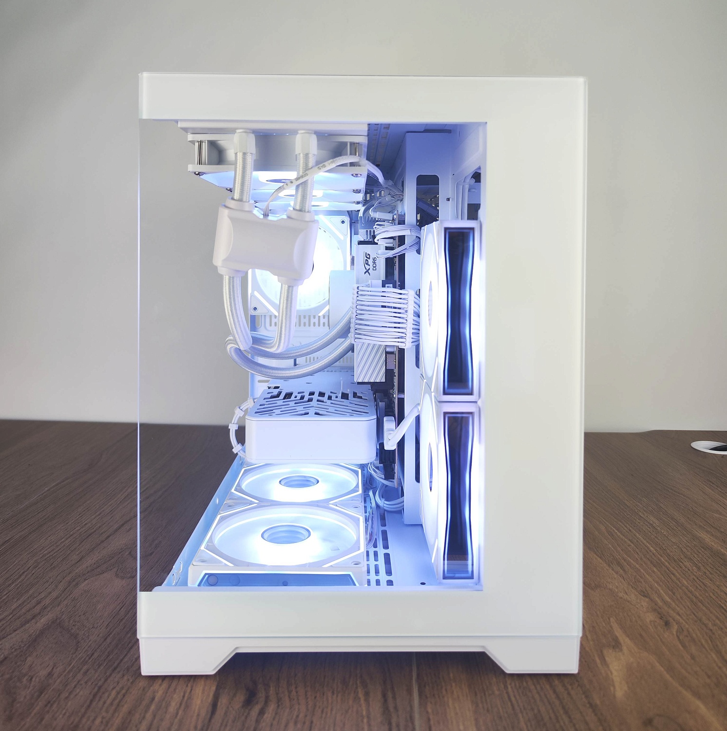 Компьютерный корпус 1STPLAYER MEGAVIEW MV6-TP ARGB White (MV6-TP-WH-2FC7R-W-1FC7-W)