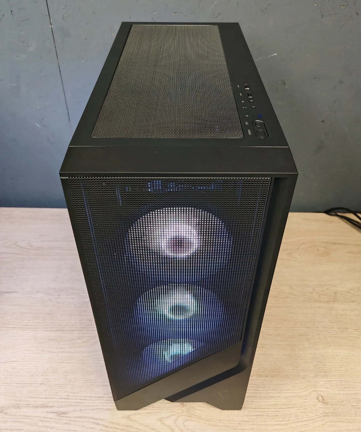 Игровой компьютер 990035 (Core i7-14700KF 3.4 ГГц/Intel Z790/32 ГБ DDR5 6 ГГц/1024 ГБ SSD/RTX 5070 12 ГБ/Wi-Fi/850W/MSI MAG FORGE 320R AirFlow TG ARGB)