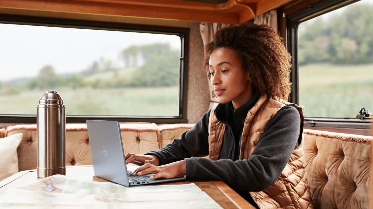 Ноутбук Dell Inspiron 14 Plus 7440 (Core 7-155H/14"/2880x1800/16Gb/1024Gb SSD/Arc Graphics/Win 11 Home) Ice Blue - фото