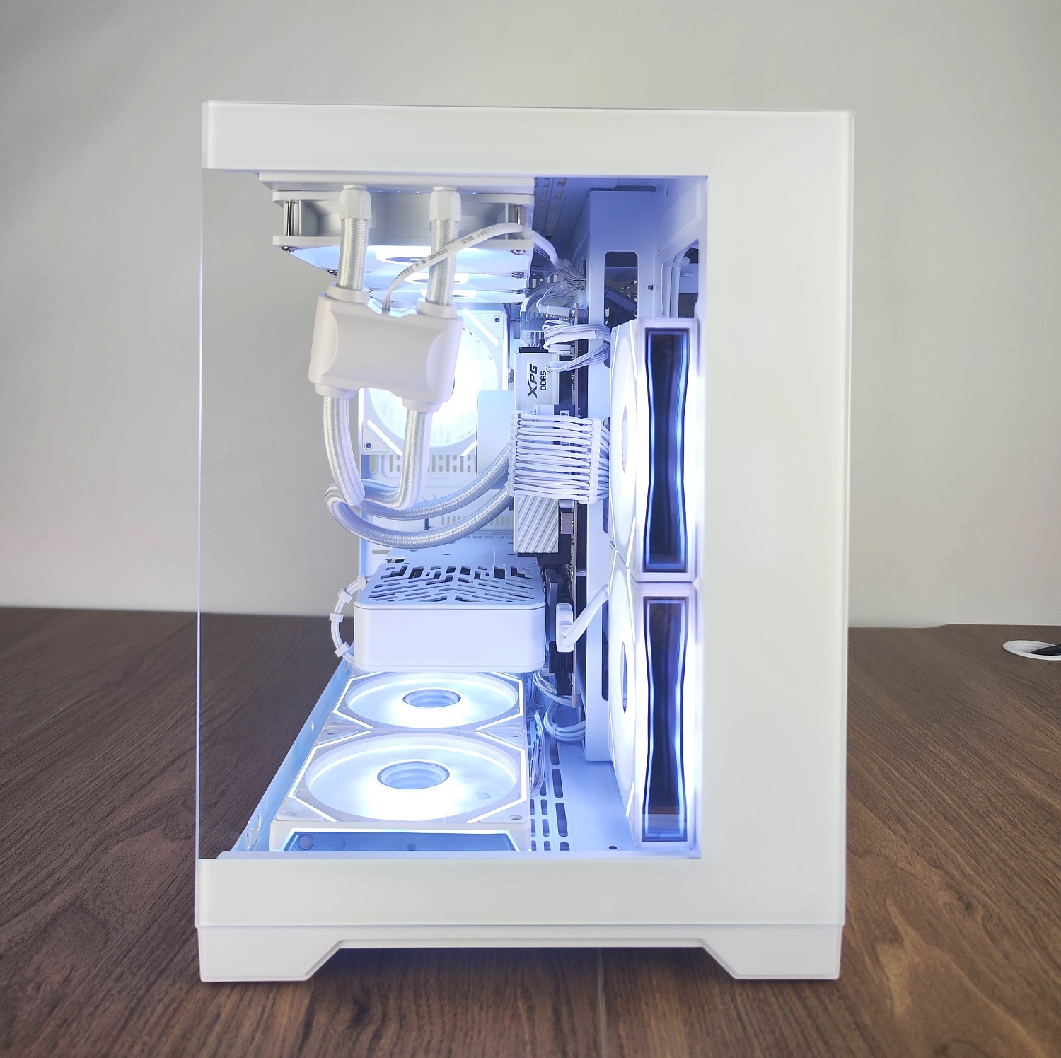 Компьютерный корпус 1STPLAYER MEGAVIEW MV6-TP ARGB White (MV6-TP-WH-2FC7R-W-1FC7-W)