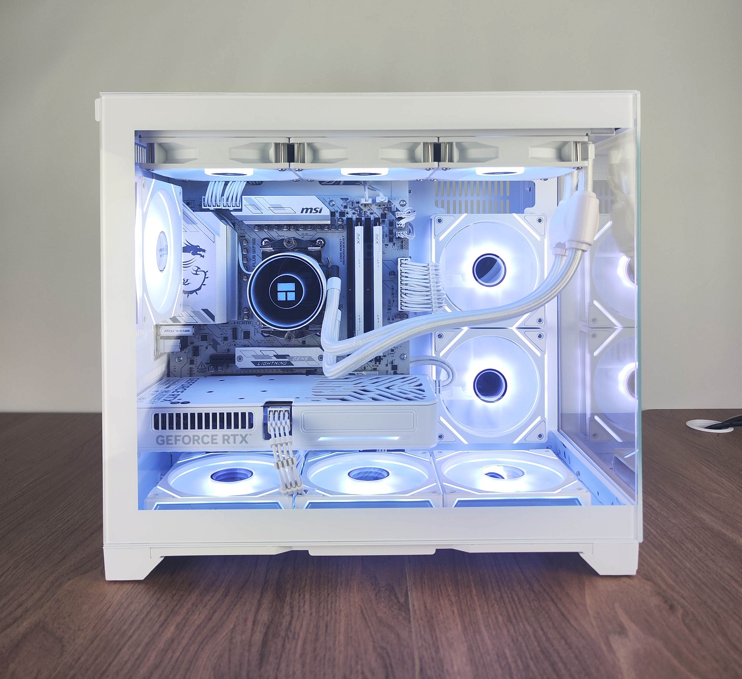 Компьютерный корпус 1STPLAYER MEGAVIEW MV6-TP ARGB White (MV6-TP-WH-2FC7R-W-1FC7-W)